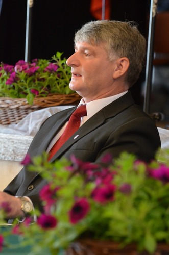 Tuchola: ZSLiA ze świadectwami w ręku - ZDJĘCIA