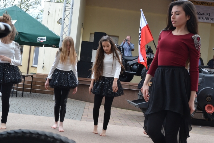 Gmina Śliwice: Retro Traktor ze Złotą Felgą - GALERIA ZDJĘĆ