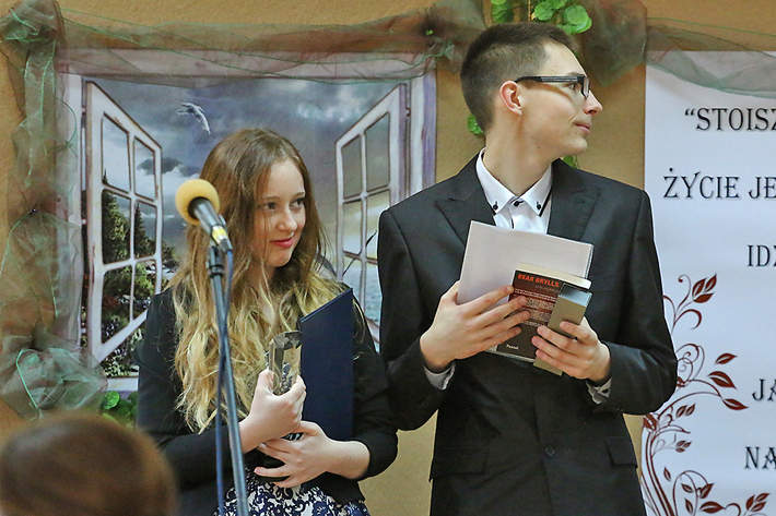 Tucholska Szkoła Realna pożegnała absolwentów - ZDJĘCIA