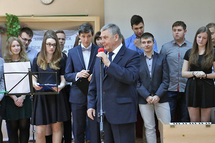 Tucholska Szkoła Realna pożegnała absolwentów - ZDJĘCIA