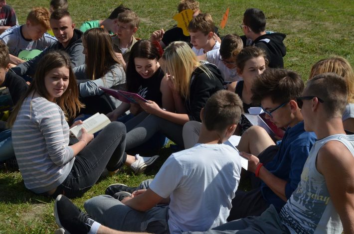 Tuchola: Gimnazjaliści bili rekord - ZDJĘCIA