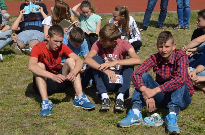 Tuchola: Gimnazjaliści bili rekord - ZDJĘCIA