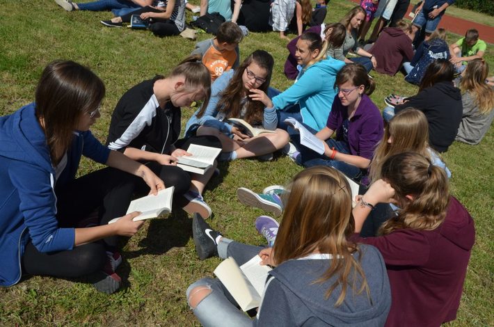 Tuchola: Gimnazjaliści bili rekord - ZDJĘCIA