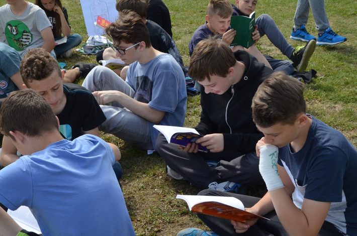 Tuchola: Gimnazjaliści bili rekord - ZDJĘCIA