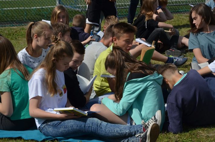 Tuchola: Gimnazjaliści bili rekord - ZDJĘCIA