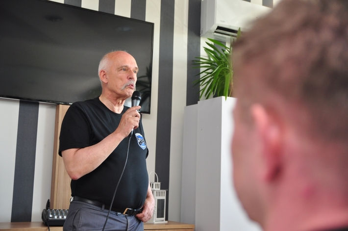 Janusz Korwin-Mikke w Tucholi - ZDJĘCIA