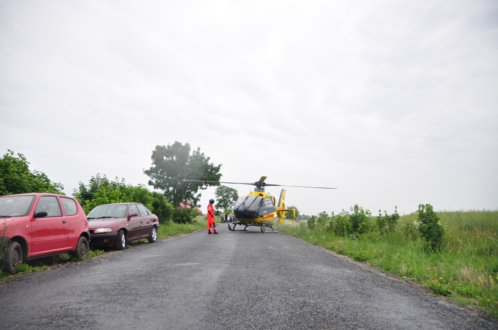 Bysław-Lubiewo: Wypadł z drogi i uderzył w drzewo - ZDJĘCIA