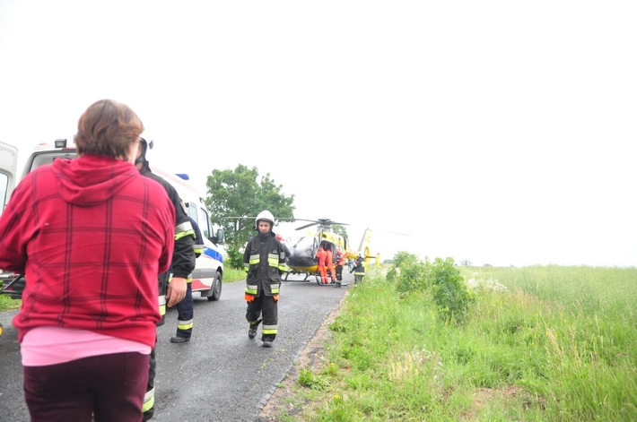 Bysław-Lubiewo: Wypadł z drogi i uderzył w drzewo - ZDJĘCIA