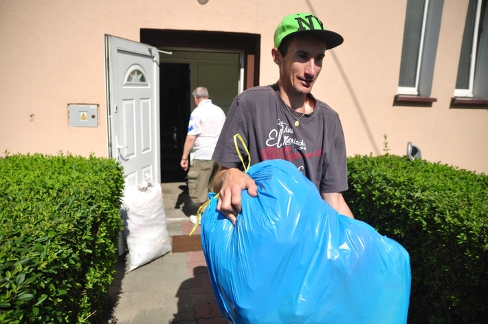 Zbieramy nakrętki dla Karoliny - ZDJĘCIA