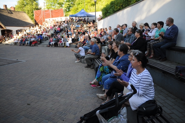 Gmina Cekcyn: Kocioł na poważnie w amfiteatrze - GALERIA ZDJĘĆ