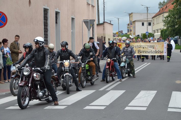 Tuchola: Pochód Borowiaków - ZDJĘCIA
