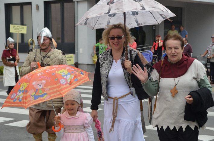 Tuchola: Pochód Borowiaków - ZDJĘCIA