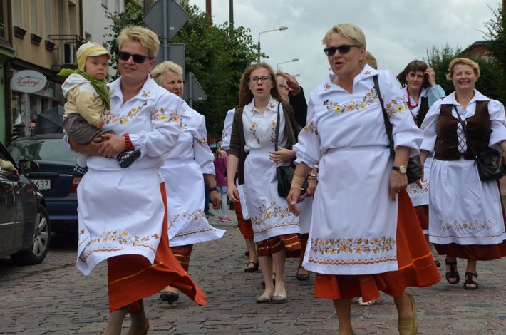 Tuchola: Pochód Borowiaków - ZDJĘCIA