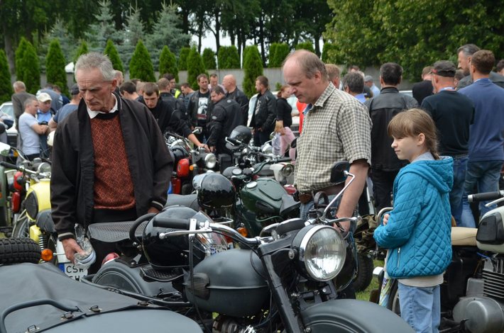 Wystawa Pojazdów Zabytkowych Tuchola 2016 - FILMIK I ZDJĘCIA