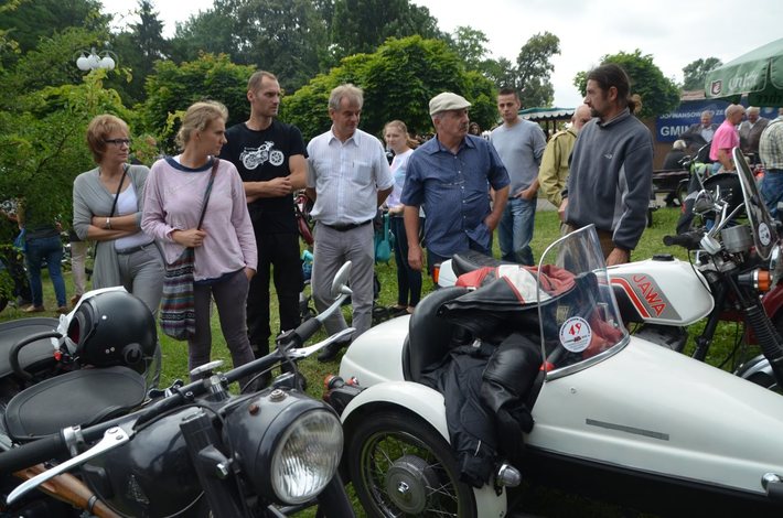 Wystawa Pojazdów Zabytkowych Tuchola 2016 - FILMIK I ZDJĘCIA