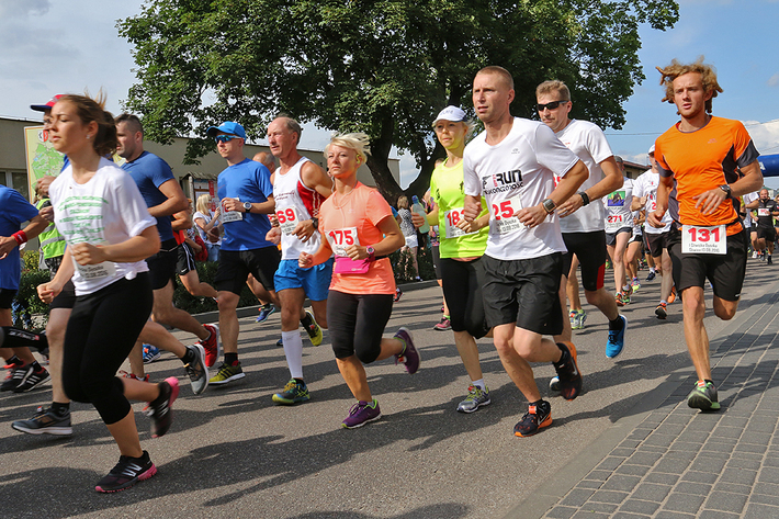 Śliwice: Trzystu biegaczy ruszyło w trasę - ZDJĘCIA