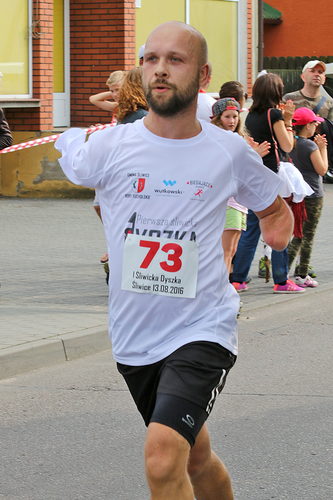 Śliwice: Trzystu biegaczy ruszyło w trasę - ZDJĘCIA