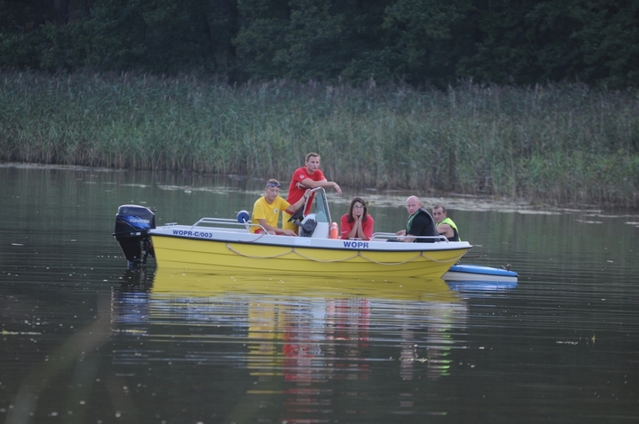 Znaleziono zwłoki w jeziorze w Raciążu - AKTUALIZACJA / ZDJĘCIA