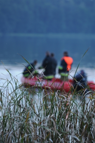 Znaleziono zwłoki w jeziorze w Raciążu - AKTUALIZACJA / ZDJĘCIA