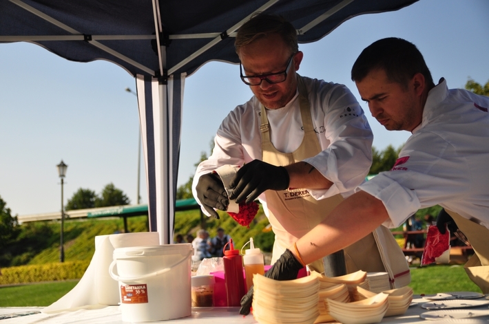 Dożynki w Cekcynie świętowano na plaży - GALERIA ZDJĘĆ