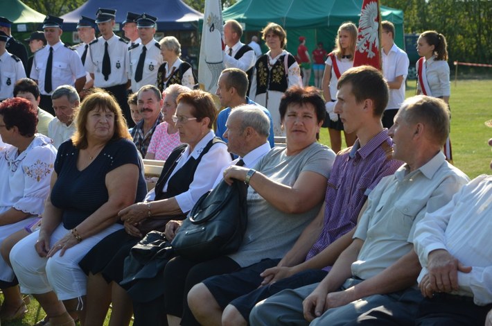 Wielka Klonia: Wójt i starostowie częstowali chlebem - ZDJĘCIA