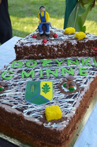 Wielka Klonia: Wójt i starostowie częstowali chlebem - ZDJĘCIA