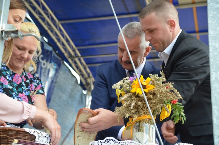 Klocek: Dożynki gminy Tuchola - ZDJĘCIA