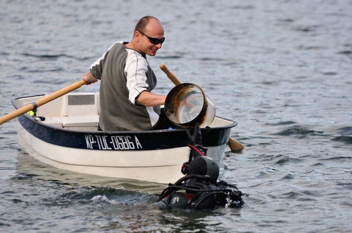 Piła: Sprzątanie jeziora Środkowego - FILM I ZDJĘCIA