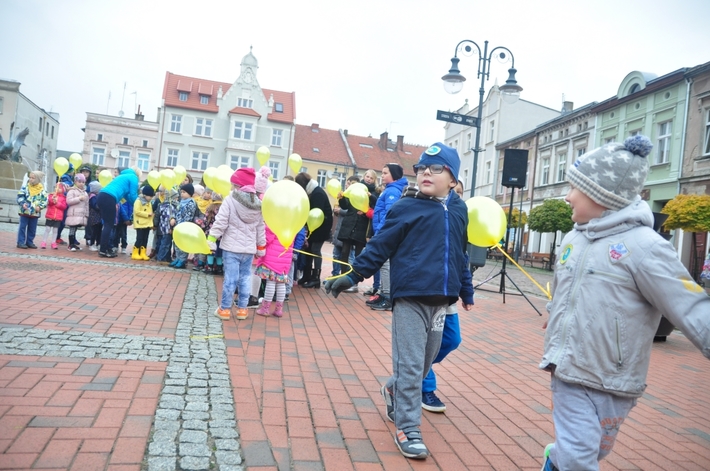 Tuchola: Pola Nadziei 2016. Sadziliśmy żonkile - ZDJĘCIA