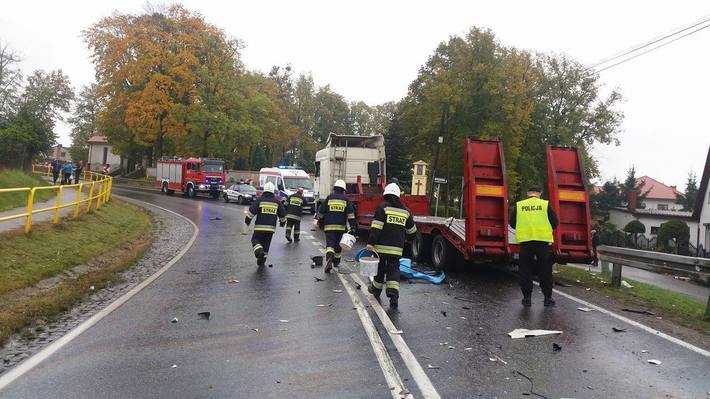 Tir zderzył się z autem dostawczym. Jechał mieszkaniec gm. Cekcyn - ZDJECIA