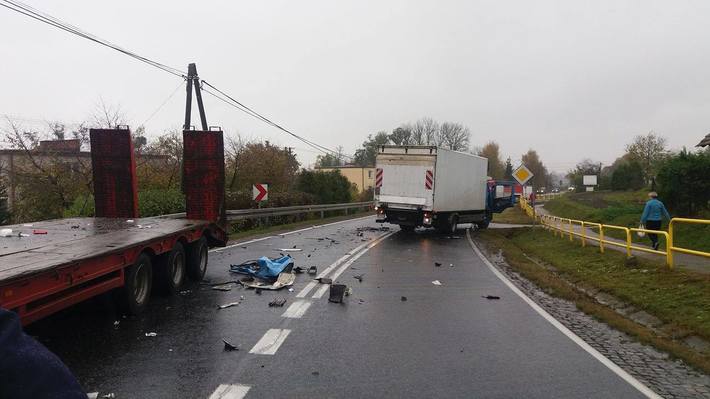 Tir zderzył się z autem dostawczym. Jechał mieszkaniec gm. Cekcyn - ZDJECIA