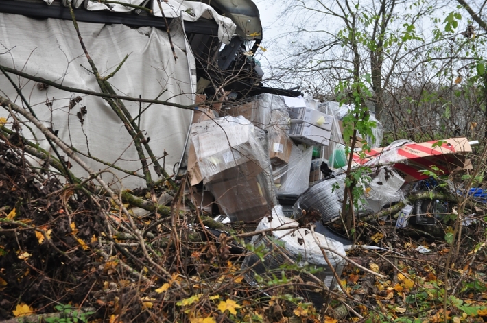 Tuchola-Chojnice: Wypadek tira za... Piastoszynem - ZDJĘCIA