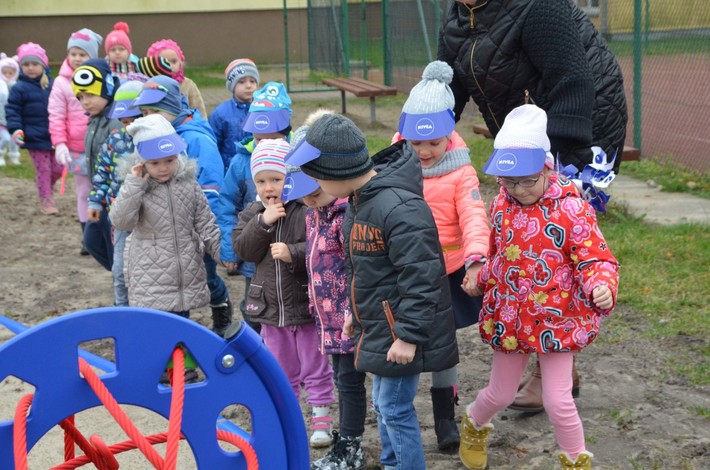 Kęsowo: Wstęga przecięta, podwórko Nivea otwarte - ZDJĘCIA