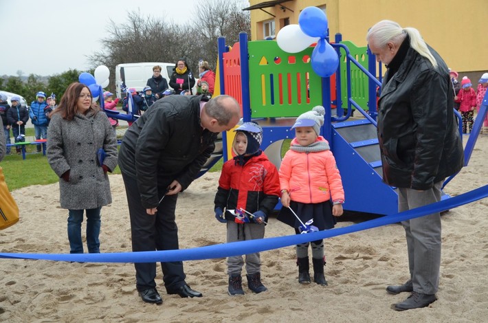Kęsowo: Wstęga przecięta, podwórko Nivea otwarte - ZDJĘCIA