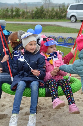Kęsowo: Wstęga przecięta, podwórko Nivea otwarte - ZDJĘCIA