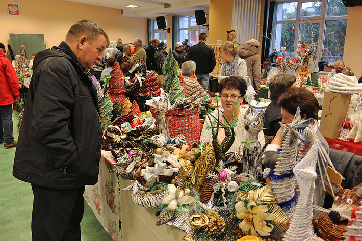 Kiermasz w Książnicy Tucholskiej - ZDJĘCIA