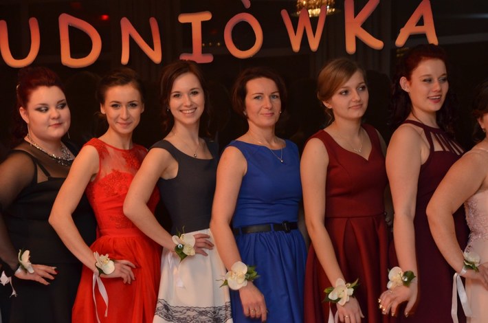 Studniówka ZSLiA w Tucholi... IMPREZA! - ZDJĘCIA cz.2