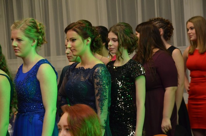 Studniówka uczniów ZSLiT oraz TSR - ZDJĘCIA cz.1