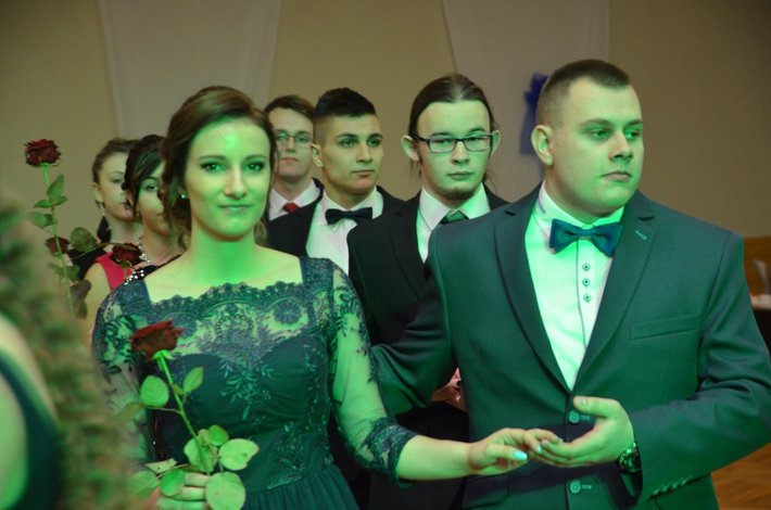 Studniówka uczniów ZSLiT oraz TSR - ZDJĘCIA cz.1
