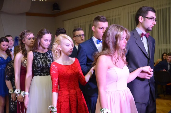 Studniówka uczniów ZSLiT oraz TSR - ZDJĘCIA cz.1