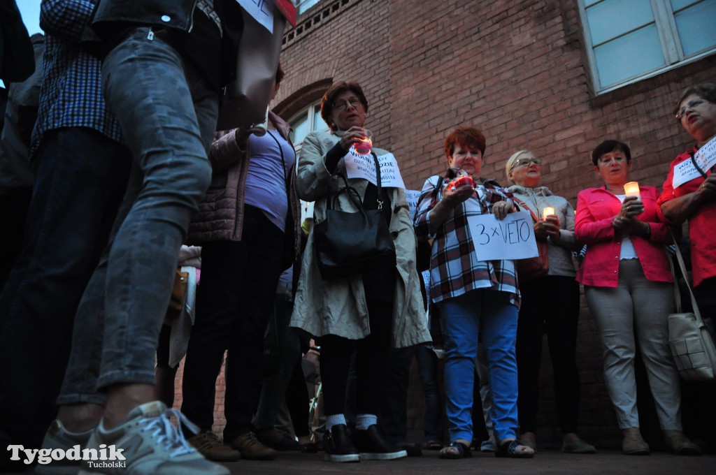 Protest pod sądem w Tucholi