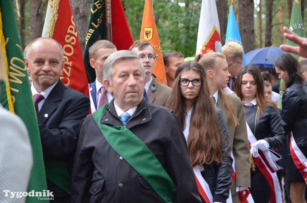 Uroczystości pod pomnikiem w Rudzkim Moście
