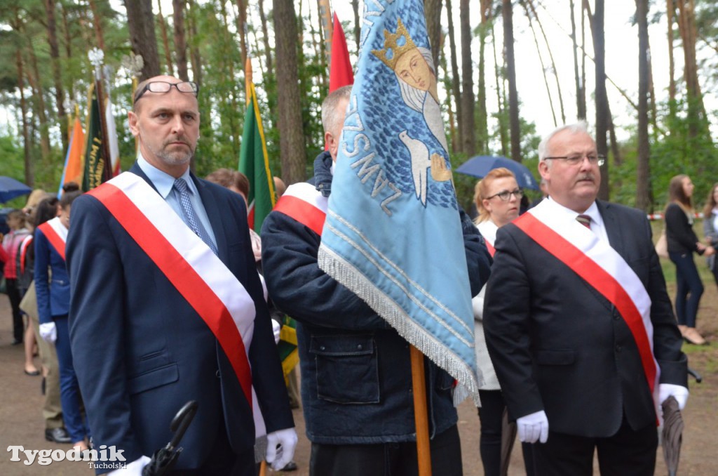 Uroczystości pod pomnikiem w Rudzkim Moście