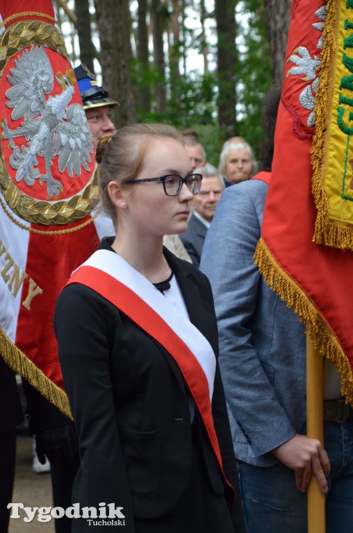 Uroczystości pod pomnikiem w Rudzkim Moście