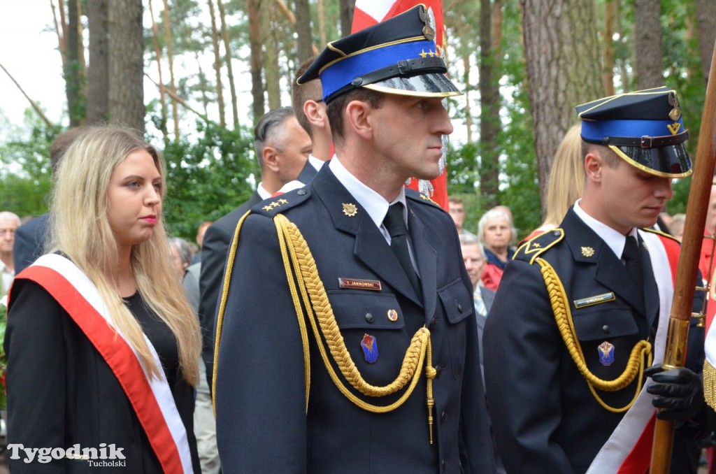 Uroczystości pod pomnikiem w Rudzkim Moście