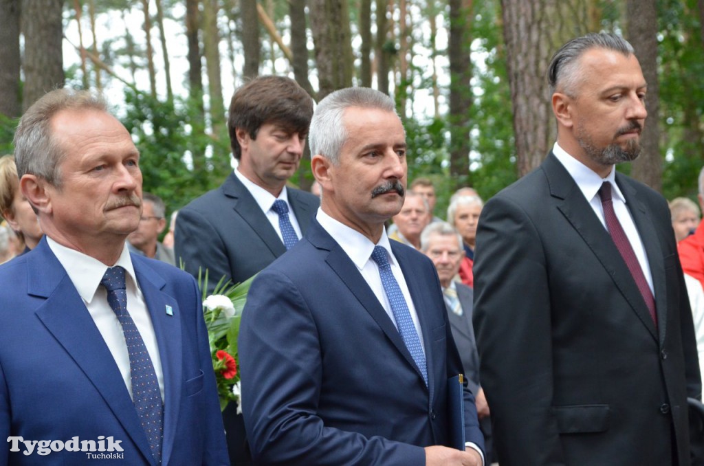 Uroczystości pod pomnikiem w Rudzkim Moście
