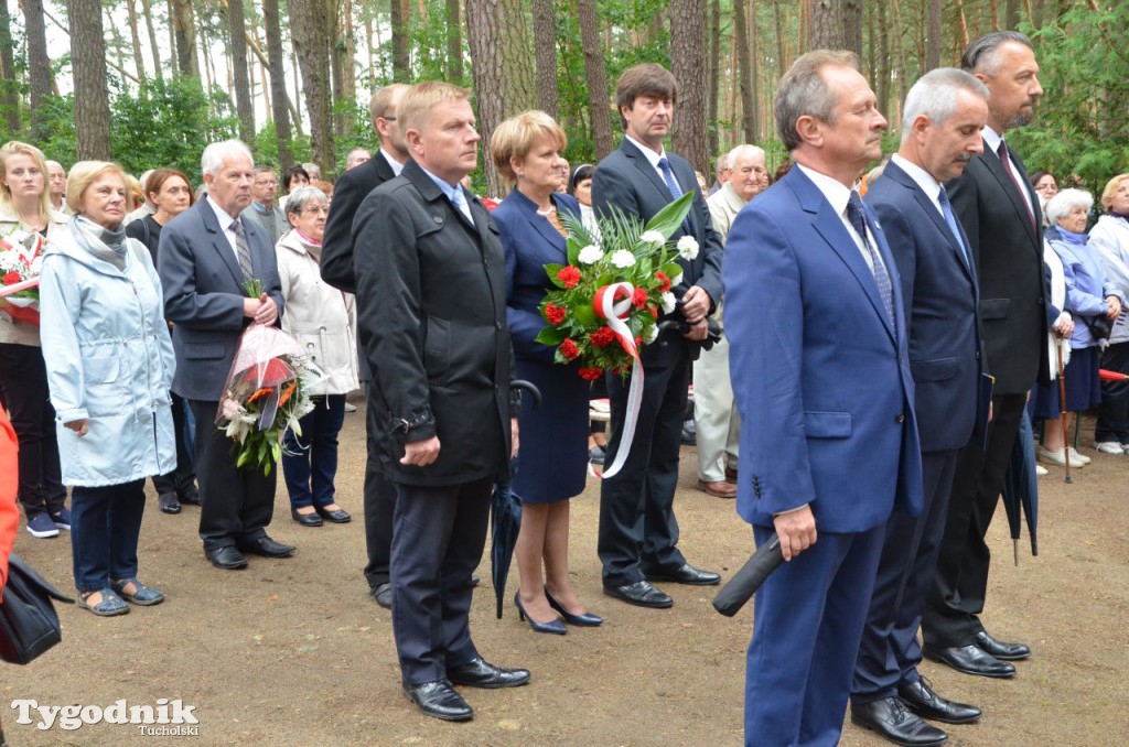 Uroczystości pod pomnikiem w Rudzkim Moście