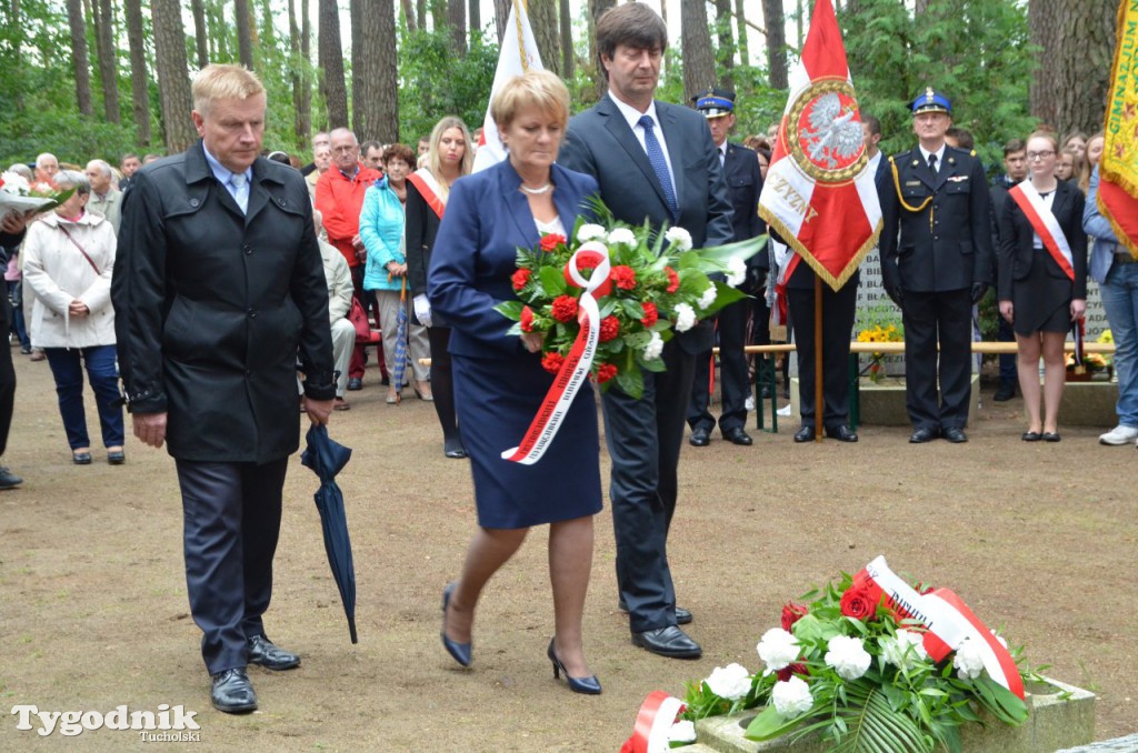 Uroczystości pod pomnikiem w Rudzkim Moście