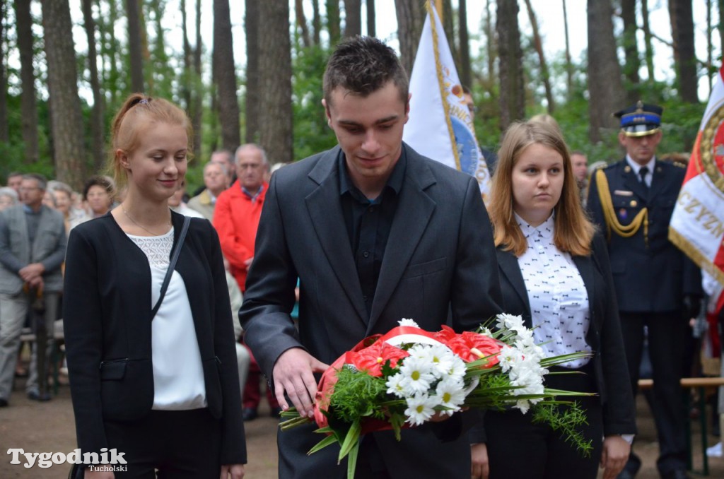 Uroczystości pod pomnikiem w Rudzkim Moście
