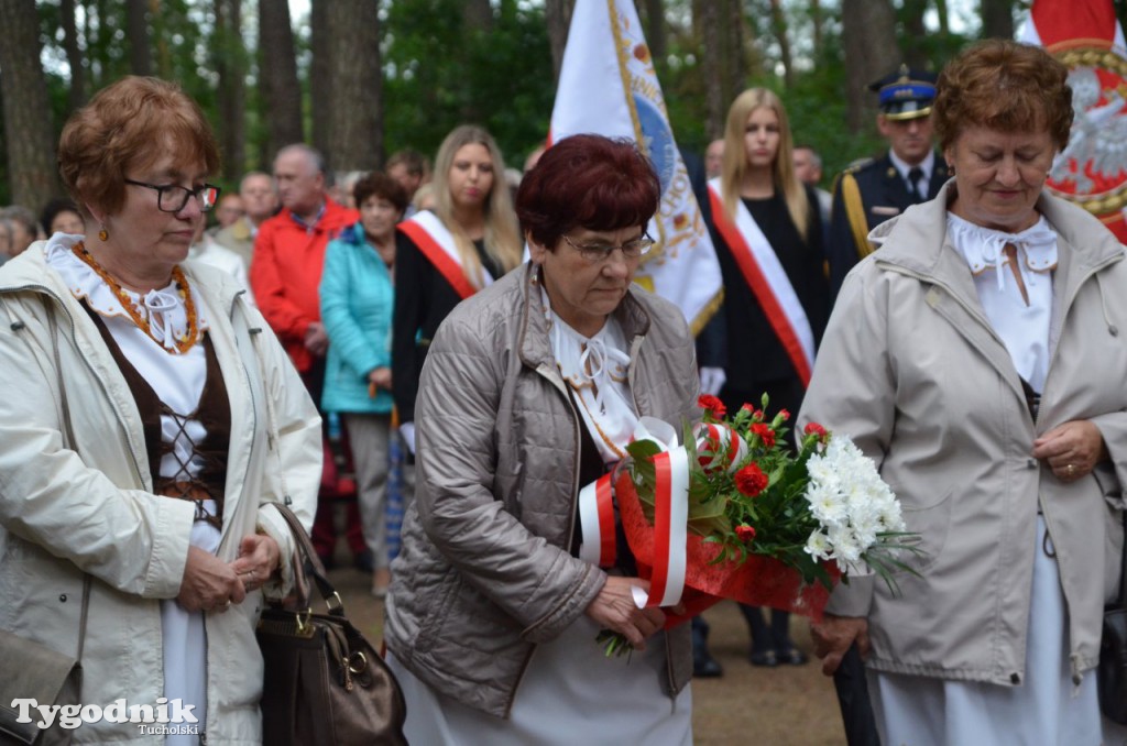 Uroczystości pod pomnikiem w Rudzkim Moście